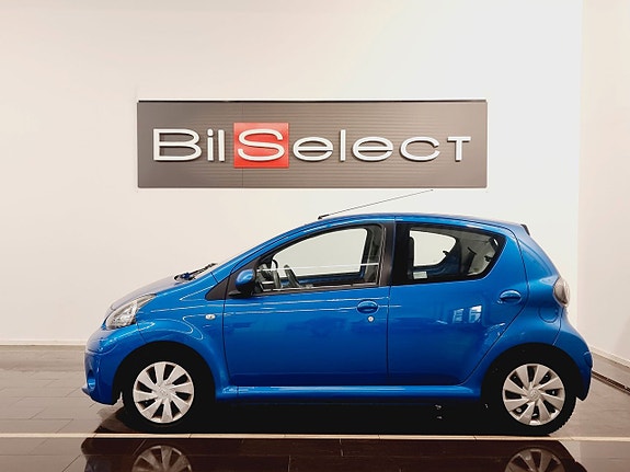 Toyota Aygo 2 of 12