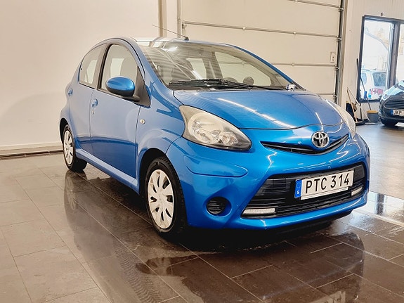 Toyota Aygo 4 of 12