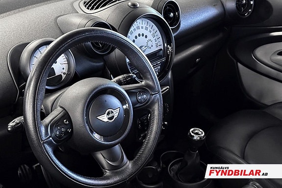 MINI Paceman Cooper 8 of 12