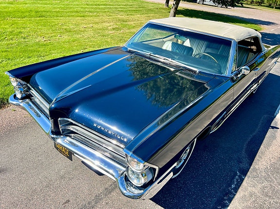 Pontiac Bonneville 13 of 23
