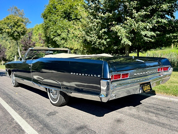 Pontiac Bonneville 3 of 23