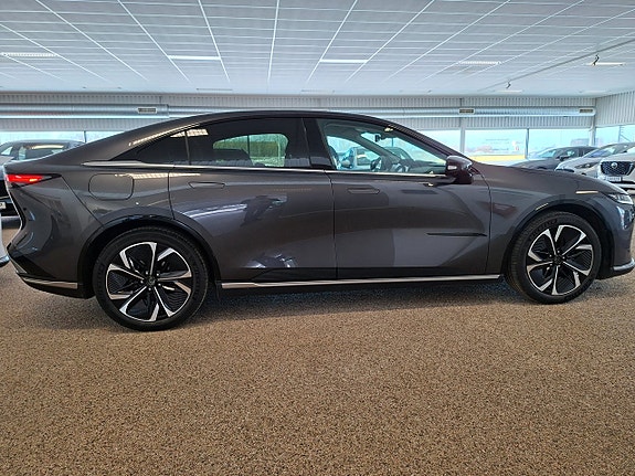 Mazda 6e 4 of 9