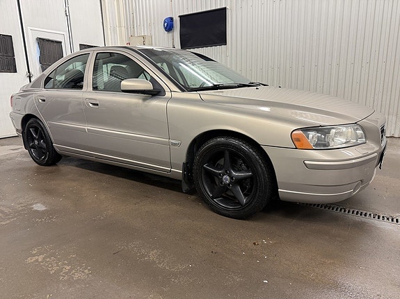 Volvo S60 5 of 16