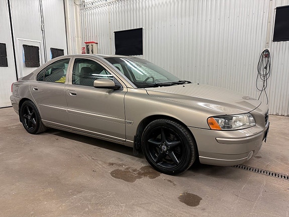 Volvo S60 5 of 5