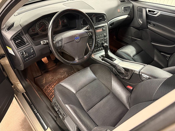 Volvo S60 15 of 16