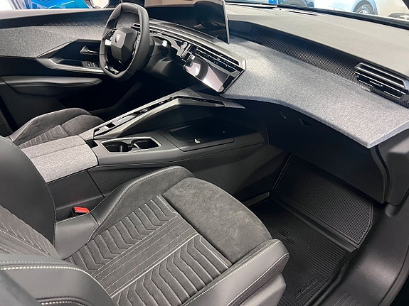 Peugeot 3008 3 of 5