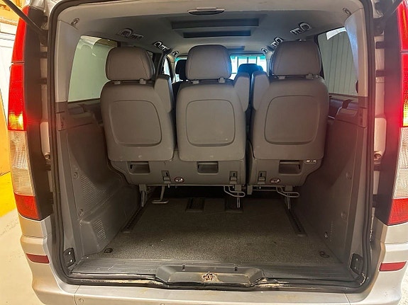 Mercedes-Benz Viano 19 of 19