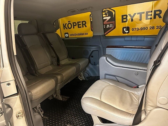 Mercedes-Benz Viano 13 of 19