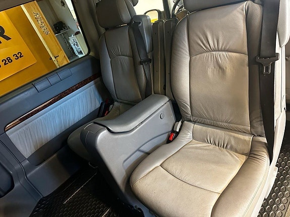 Mercedes-Benz Viano 15 of 19
