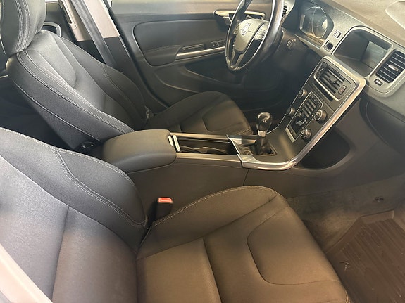 Volvo V60 7 of 7