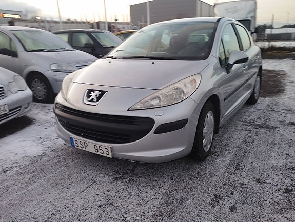 Peugeot 207 22 of 24