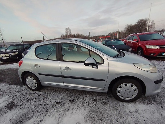 Peugeot 207 15 of 24