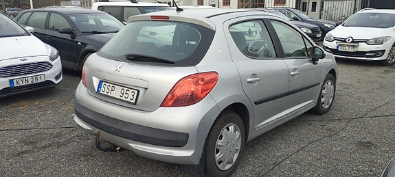 Peugeot 207 11 of 24
