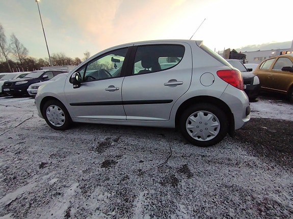 Peugeot 207 19 of 24