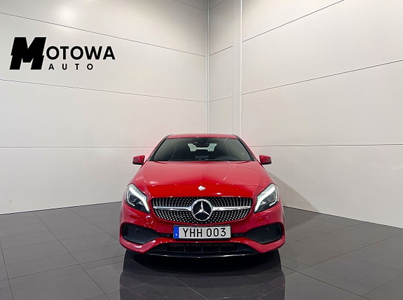 Mercedes-Benz A180 3 of 5