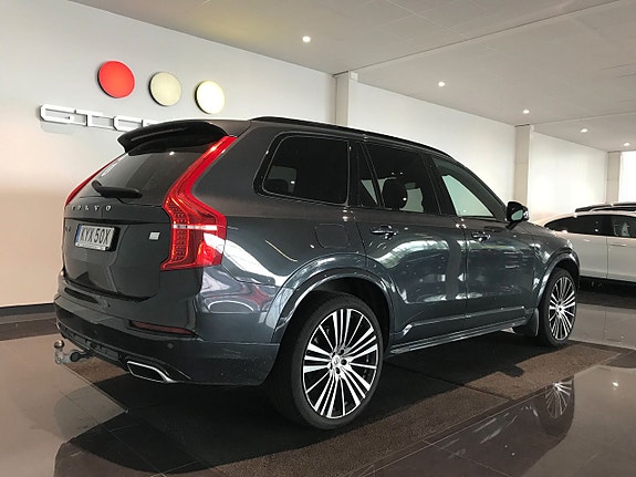 Volvo XC90 3 of 5