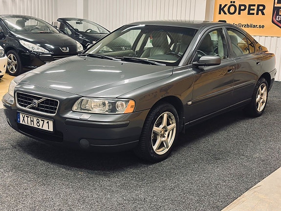 Volvo S60 3 of 5