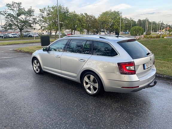 Skoda Octavia 3 of 5