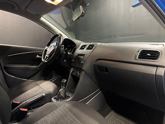 Volkswagen Polo 11 of 17