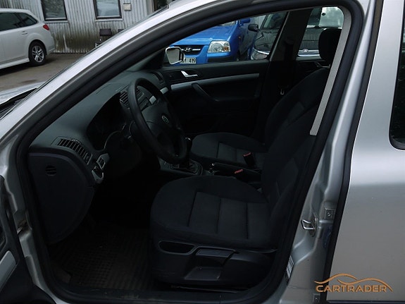 Skoda Octavia 9 of 17