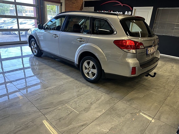 Subaru Outback 5 of 5