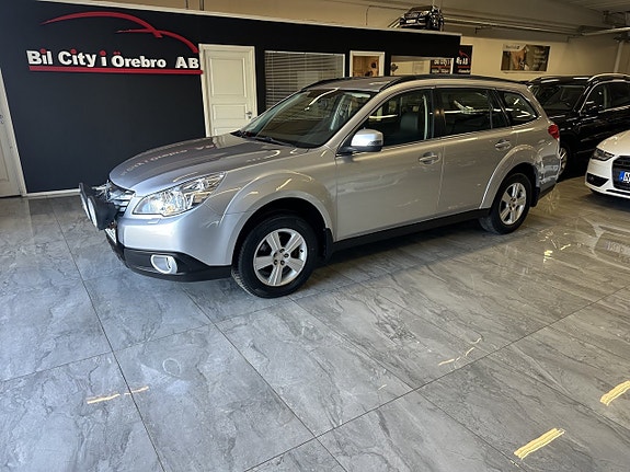 Subaru Outback 3 of 5