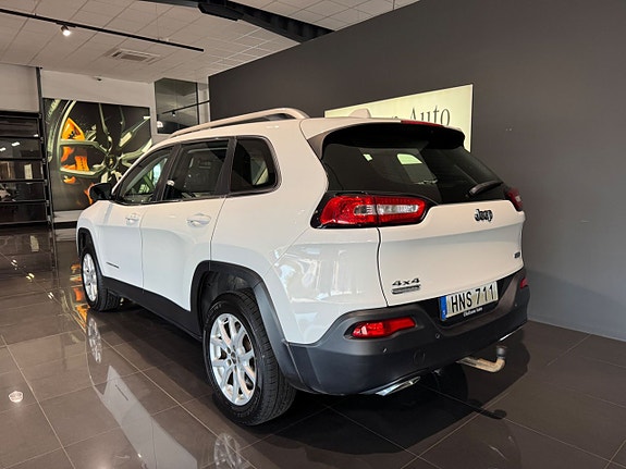 Jeep Cherokee 3 of 10
