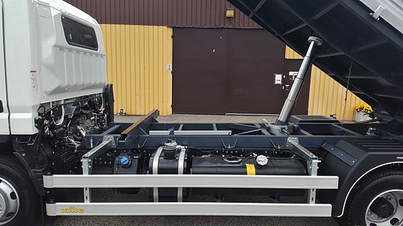 Mitsubishi Fuso 24 of 25