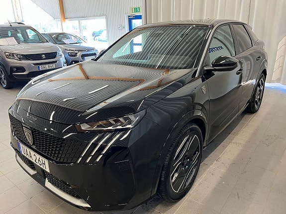 Peugeot e-3008 5 of 5