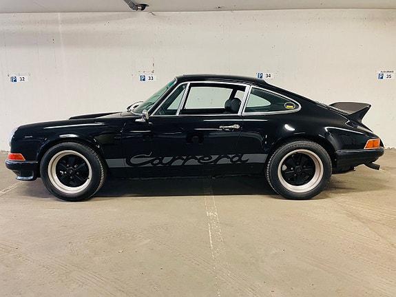 Porsche 911 2 of 5