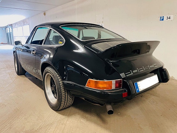 Porsche 911 3 of 5