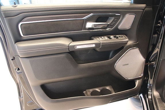 Dodge RAM 1500 19 of 21