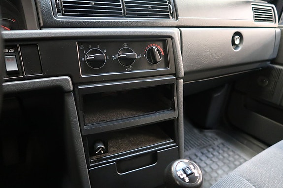 Volvo 940 16 of 21