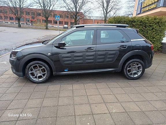 Citroen C4 Cactus 9 of 16