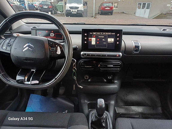 Citroen C4 Cactus 8 of 16
