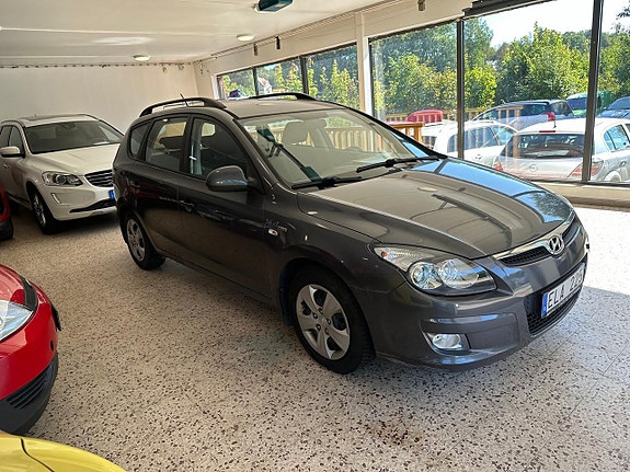Hyundai i30 10 of 12