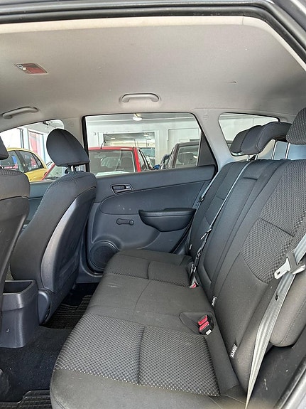Hyundai i30 12 of 12