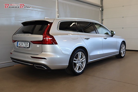 Volvo V60 4 of 26