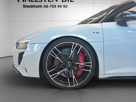 Audi R8 8 of 24