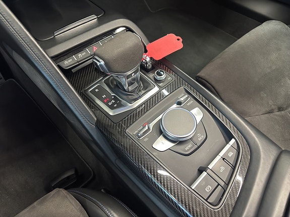 Audi R8 17 of 24