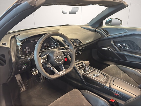 Audi R8 9 of 24