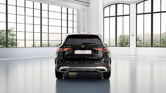 Mercedes-Benz GLC300 de 4 of 5