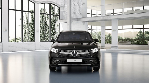 Mercedes-Benz GLC300 de 8 of 17