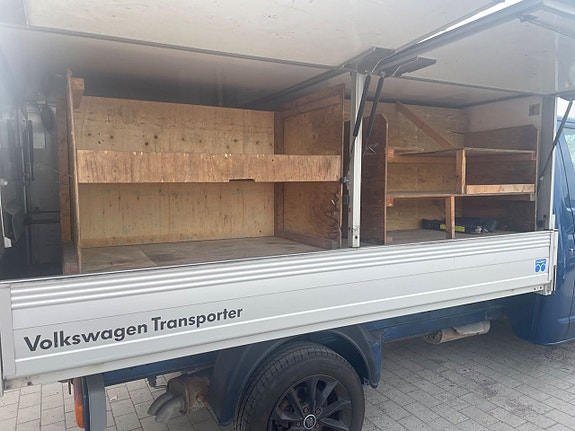 Volkswagen Transporter 9 of 15