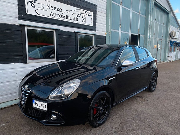 Alfa Romeo Giulietta 12 of 16
