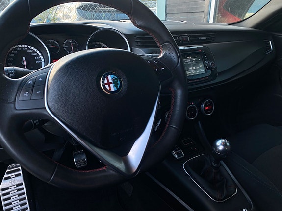 Alfa Romeo Giulietta 6 of 16