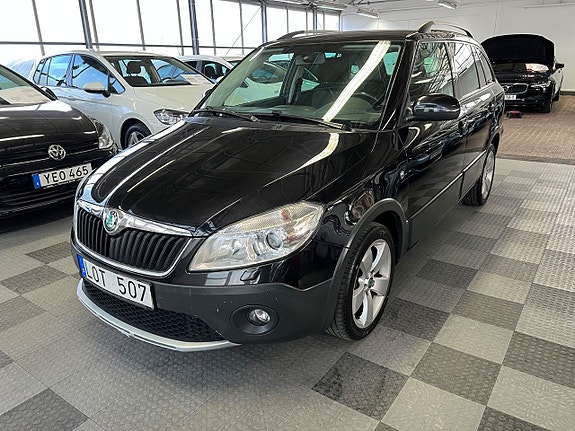 Skoda Fabia 2 of 5