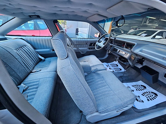 Oldsmobile Cutlass 8 of 14