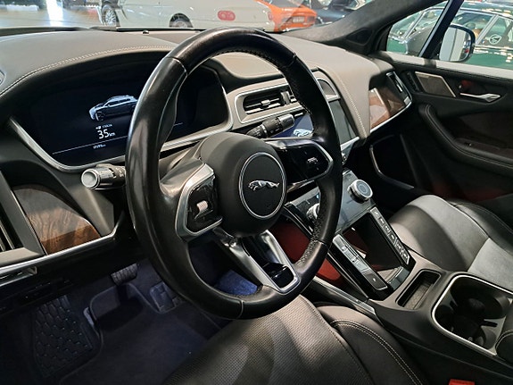 Jaguar I-PACE 11 of 18