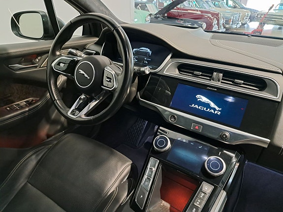 Jaguar I-PACE 10 of 18